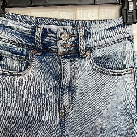 KanCan Women's Estilo Distressed Skinny Denim Jeans Size 0/23 - Picture 2 of 8
